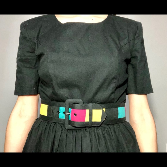 ‼️❗️SOLD❗️‼️1980s dress with color block details - Picture 5 of 6